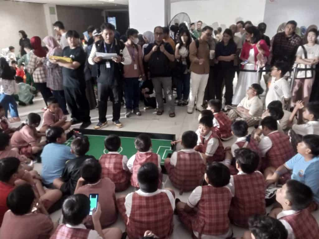 Ratusan pelajar ramaikan Tbotics Festival 2026 di Plaza Kalibata
